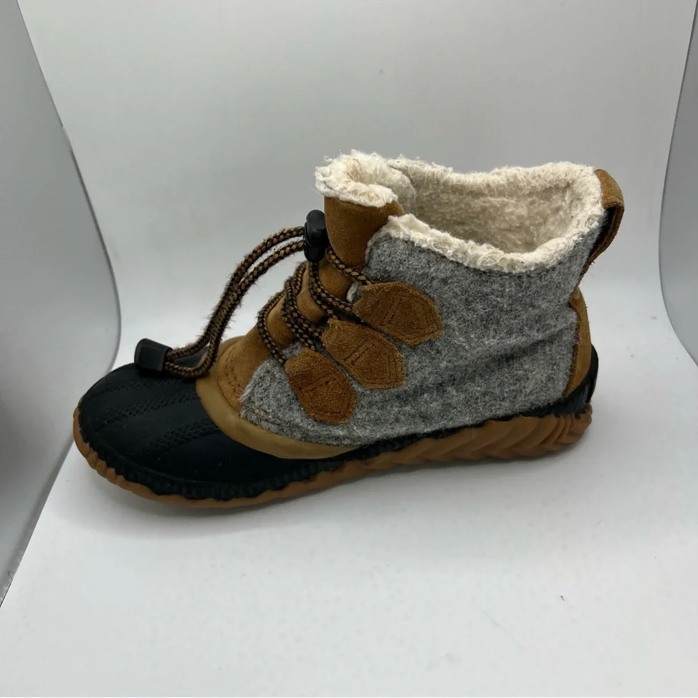 Kids Sorel Out N About Waterproof Boots Size 1